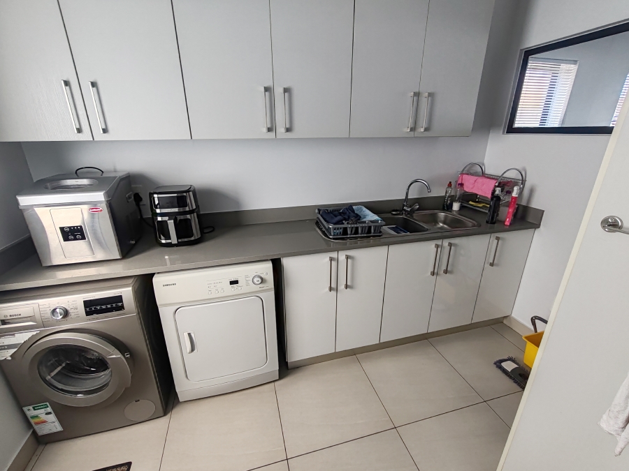 5 Bedroom Property for Sale in Calypso Beach Western Cape